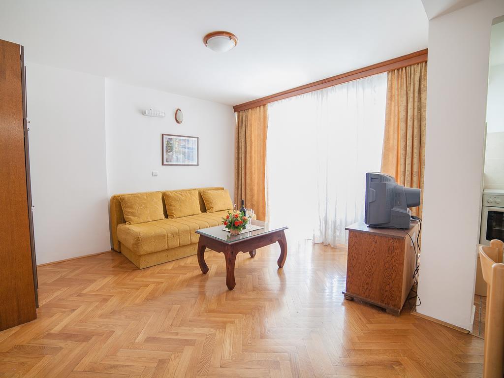 Apartments Ivan Petrovac na moru Zimmer foto