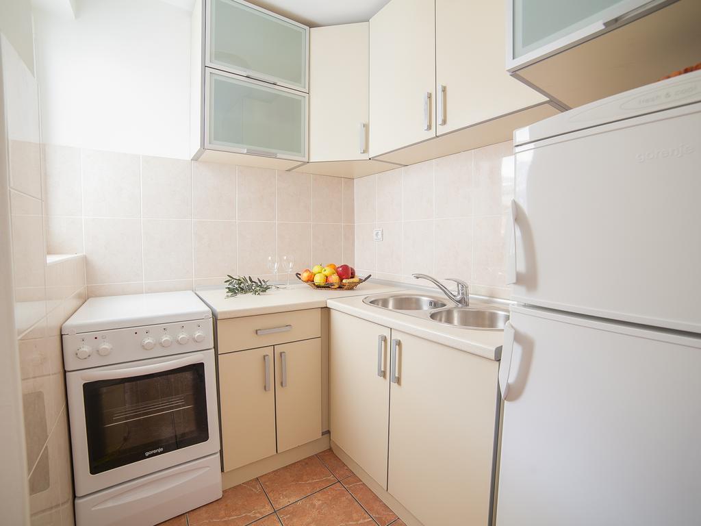Apartments Ivan Petrovac na moru Zimmer foto