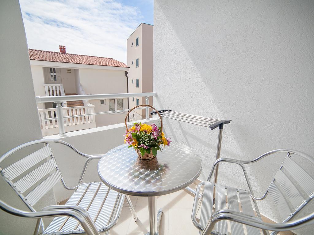 Apartments Ivan Petrovac na moru Zimmer foto